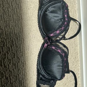 Beautiful lace polka dot Agent Provocateur bra 32c